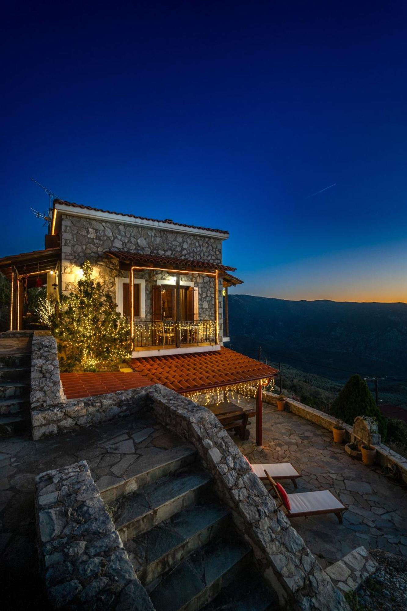 Rock Dandy Deluxe Chalet In Arachova - Delphi, Sauna, Prv Parking, Amazing View Zewnętrze zdjęcie