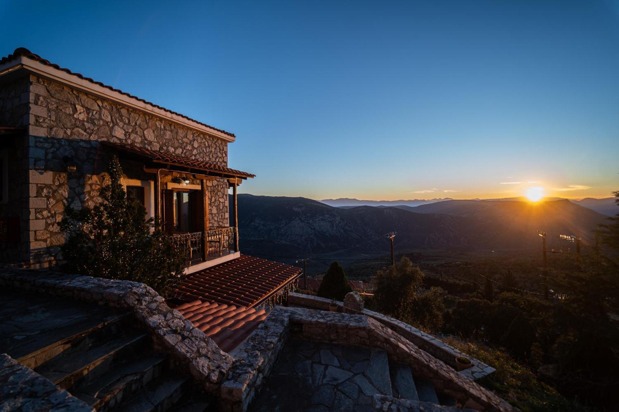Rock Dandy Deluxe Chalet In Arachova - Delphi, Sauna, Prv Parking, Amazing View Zewnętrze zdjęcie