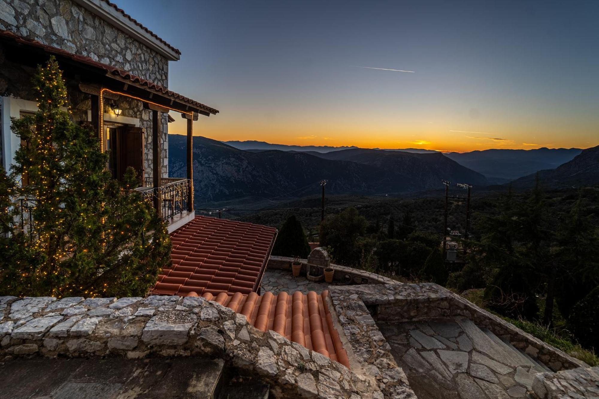 Rock Dandy Deluxe Chalet In Arachova - Delphi, Sauna, Prv Parking, Amazing View Zewnętrze zdjęcie